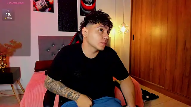 Nicolas James Sc online show from February 26, 2:18 pm