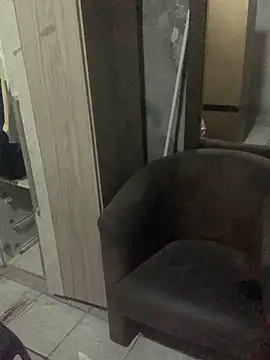 hmleonardo online show from February 5, 7:26 am