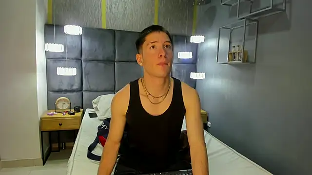 Snapshot of HunterHeat_ chatting on September 17, 12:39 pm HunterHeat  online show from September 17, 12:39 pm