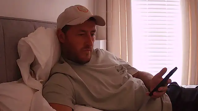 Londonlad818 online show from September 10, 12:59 pm