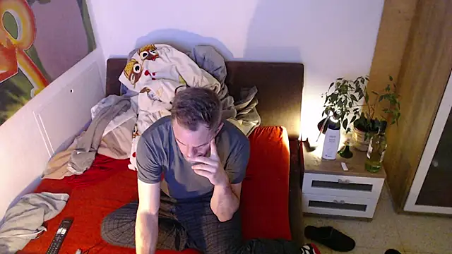 EdelHolz91 online show from February 9, 4:22 pm