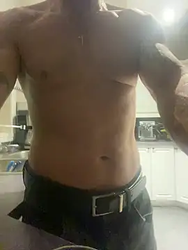 Snapshot of blusky07 chatting on October 5, 2:26 am blusky07 online show from October 5, 2:26 am