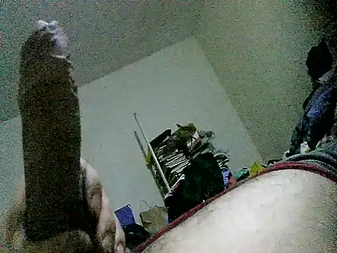 LuispingonX69 online show from May 18, 4:18 am