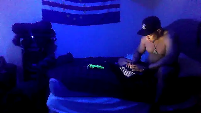 Sexdemonfrfr online show from April 8, 7:52 am