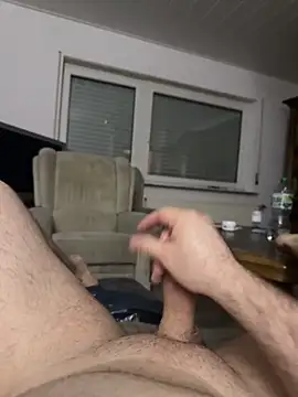 flamur albania online show from March 6, 10:40 pm