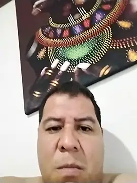 latinblack16 online show from November 1, 4:05 am