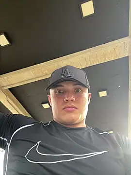 KingLevi01 online show from July 17, 10:27 pm