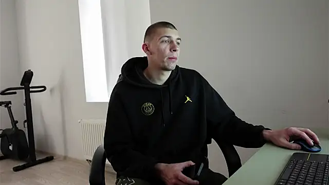 Ryan Dozer online show from April 19, 6:24 am