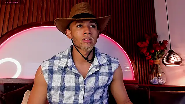 B Wild online show from June 3, 3:52 am