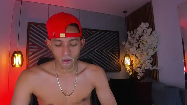 B Wild online show from October 18, 6:18 am