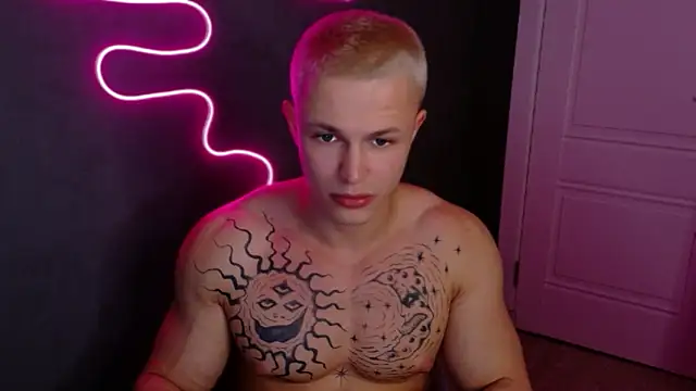 Snapshot of James__Noah chatting on October 11, 9:08 pm James  Noah online show from October 11, 9:08 pm