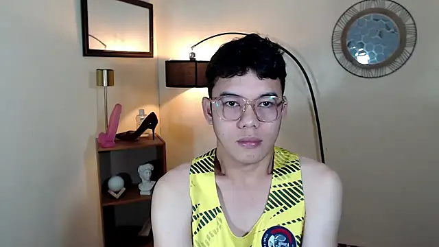 Snapshot of keirflorianxx chatting on October 24, 1:07 am keirflorianxx online show from October 24, 1:07 am
