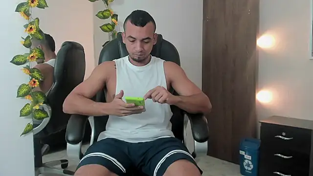 johan miller0 online show from November 20, 12:04 pm