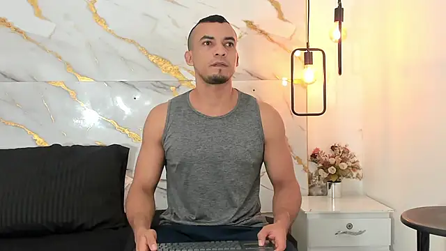 johan miller0 online show from November 3, 10:52 am