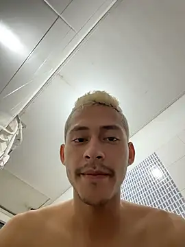 Boy hot- online show from March 31, 7:59 pm