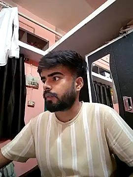 soniriyaa010101 online show from April 15, 5:57 pm