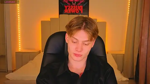 LouieEvans online show from November 18, 8:55 pm