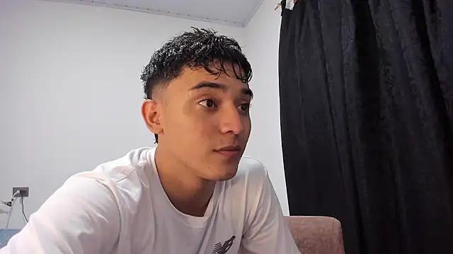 Austin Cardieff  online show from November 21, 2:21 am