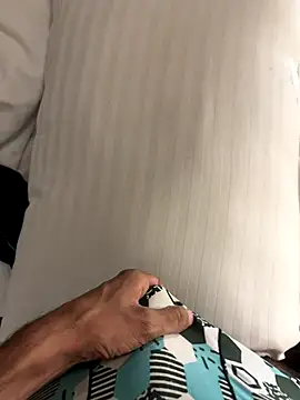 your-hugehard-ashi online show from October 29, 6:00 pm