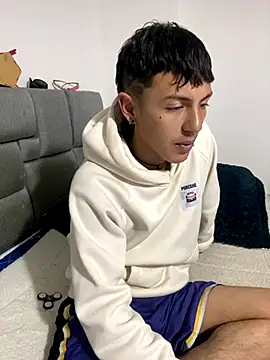 NaytonFreeman online show from September 24, 11:14 pm