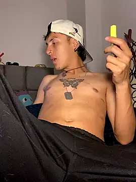 NaytonFreeman online show from October 9, 11:20 pm