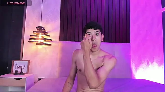 SandroVeyra online show from September 30, 8:12 pm