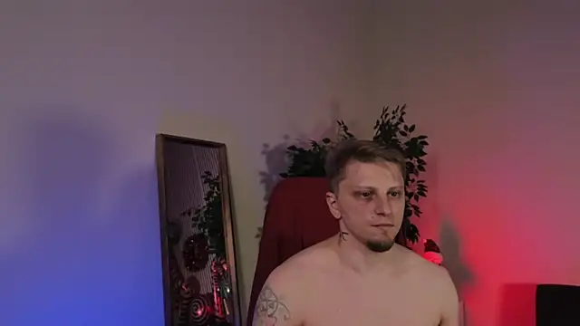 Vincent Hardman online show from December 4, 8:16 pm