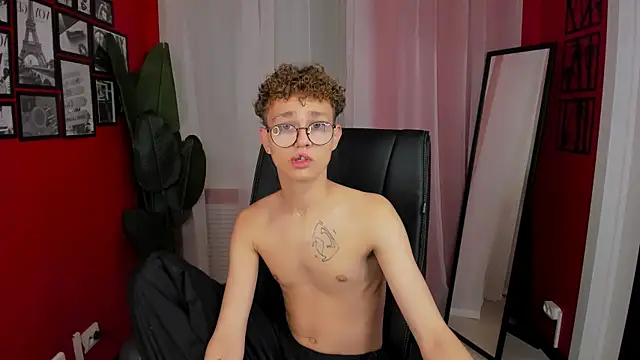 NathanCurl online show from October 15, 11:18 am