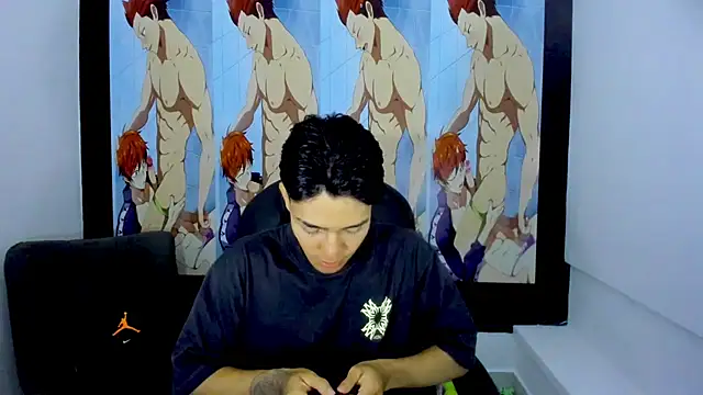 Snapshot of Hunteer_Boy chatting on October 26, 4:03 am Hunteer Boy online show from October 26, 4:03 am