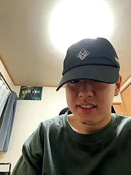 Snapshot of KAMESAN08 chatting on October 9, 11:37 am KAMESAN08 online show from October 9, 11:37 am