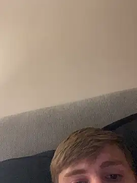 Sammyboy2211 online show from November 11, 1:10 am