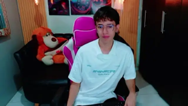 Dominic Carmine online show from November 4, 7:48 pm