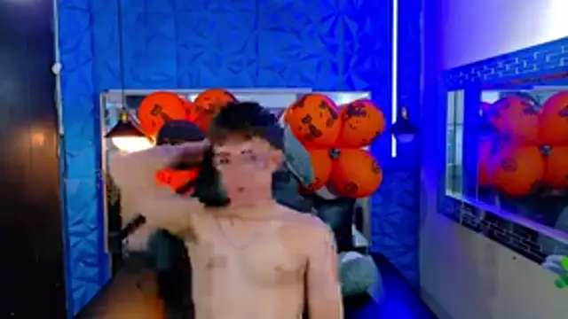 Dominic Carmine online show from October 23, 8:34 pm