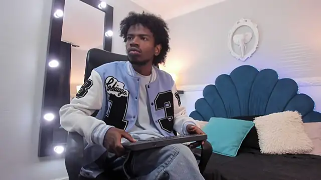 AllexJacob online show from October 28, 12:51 pm