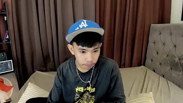 UncensoredCock online show from November 28, 6:32 pm