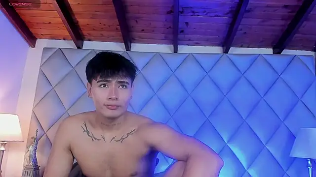 Clement Reyes online show from November 14, 1:34 pm