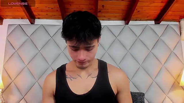 Clement Reyes online show from December 18, 12:39 am