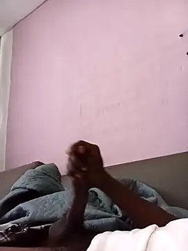 Snapshot of sendelimnyama chatting on October 24, 4:47 am sendelimnyama online show from October 24, 4:47 am