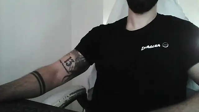 yourfantasy777 online show from February 6, 11:07 am