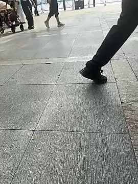 leeyoung  online show from April 10, 7:48 am