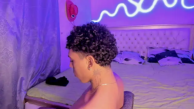 Glader31 online show from October 16, 10:07 pm