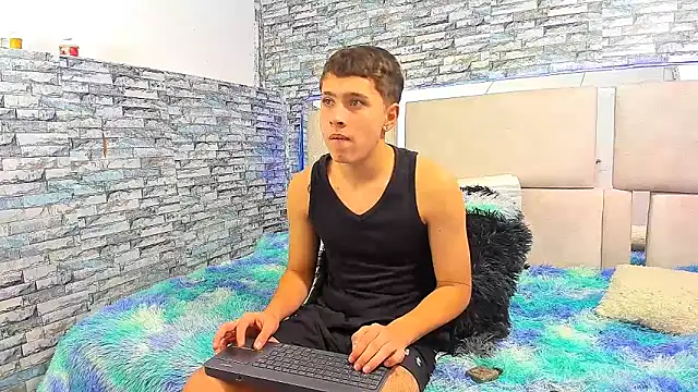 Julian wolf18 online show from October 16, 3:31 pm