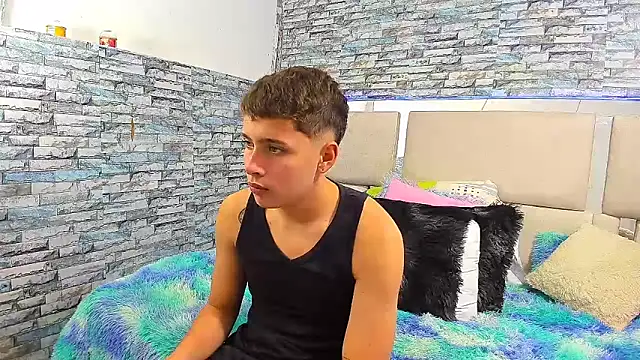 Julian wolf18 online show from October 4, 2:11 pm