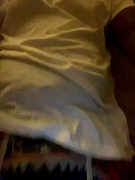 Snapshot of girlwatt chatting on October 3, 3:55 am girlwatt online show from October 3, 3:55 am