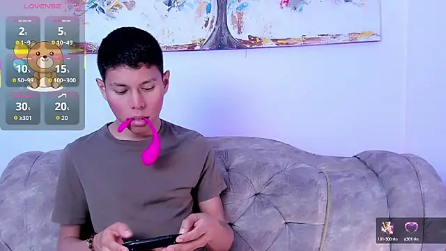 Snapshot of Little_liam chatting on October 9, 8:14 pm Little liam online show from October 9, 8:14 pm