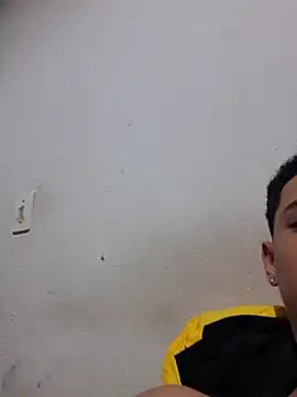 douglasdesouza22 online show from September 20, 3:12 pm