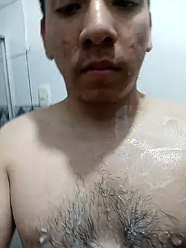 Snapshot of xxx-yz chatting on October 6, 8:13 pm xxx-yz online show from October 6, 8:13 pm