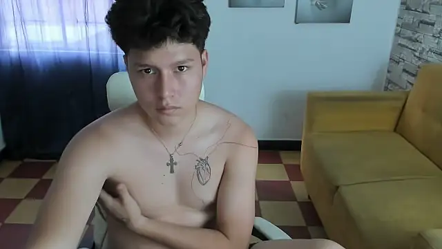 daniel leon online show from March 6, 7:00 pm