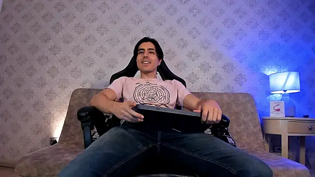 Snapshot of dylan_cross_ chatting on September 23, 11:42 am dylan cross  online show from September 23, 11:42 am