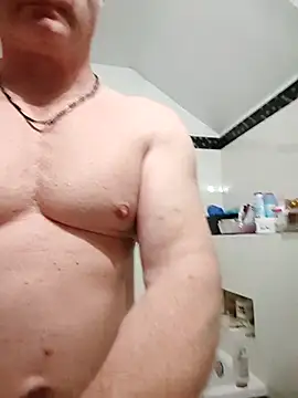 chudygrzes online show from November 22, 11:04 pm